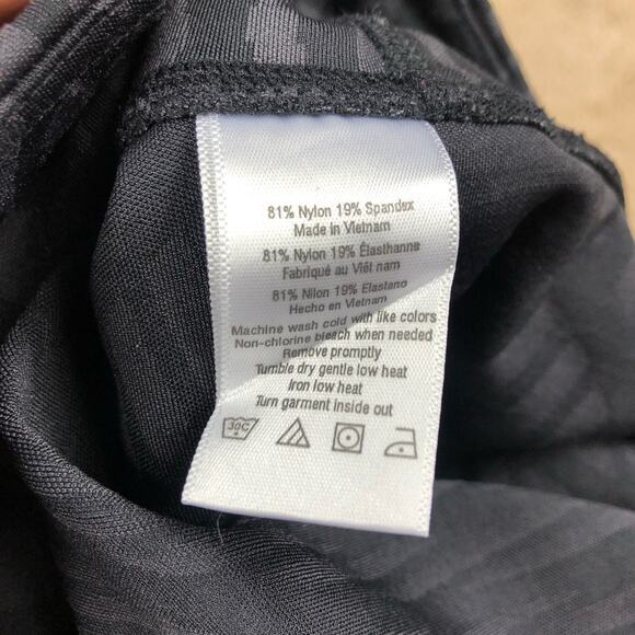 ALO Leggings Airbrush Capri Cropped Pant Black Gray Abstract Size XS Workout Gym - Picture 6 of 6